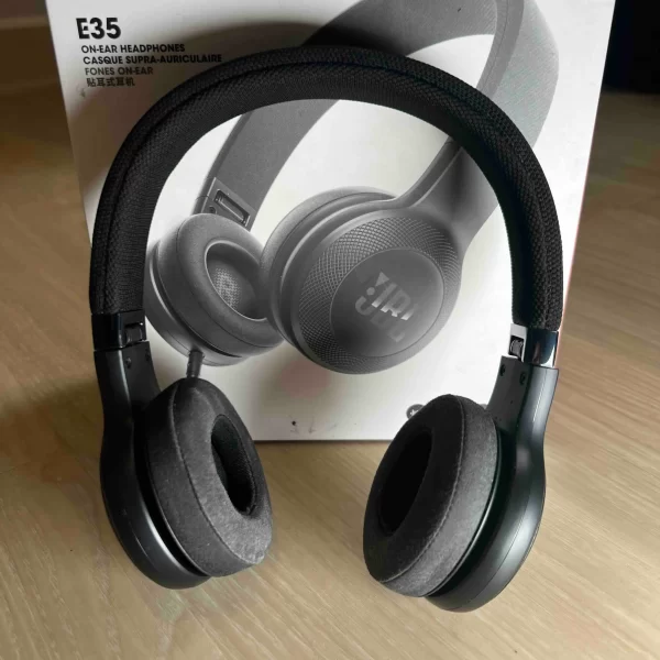 หูฟัง ยี่ห้อ JBL รุ่น E35 ขนาด 40 mm