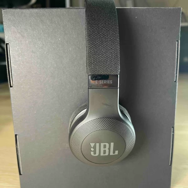 หูฟัง ยี่ห้อ JBL รุ่น E35 ขนาด 40 mm - Image 5